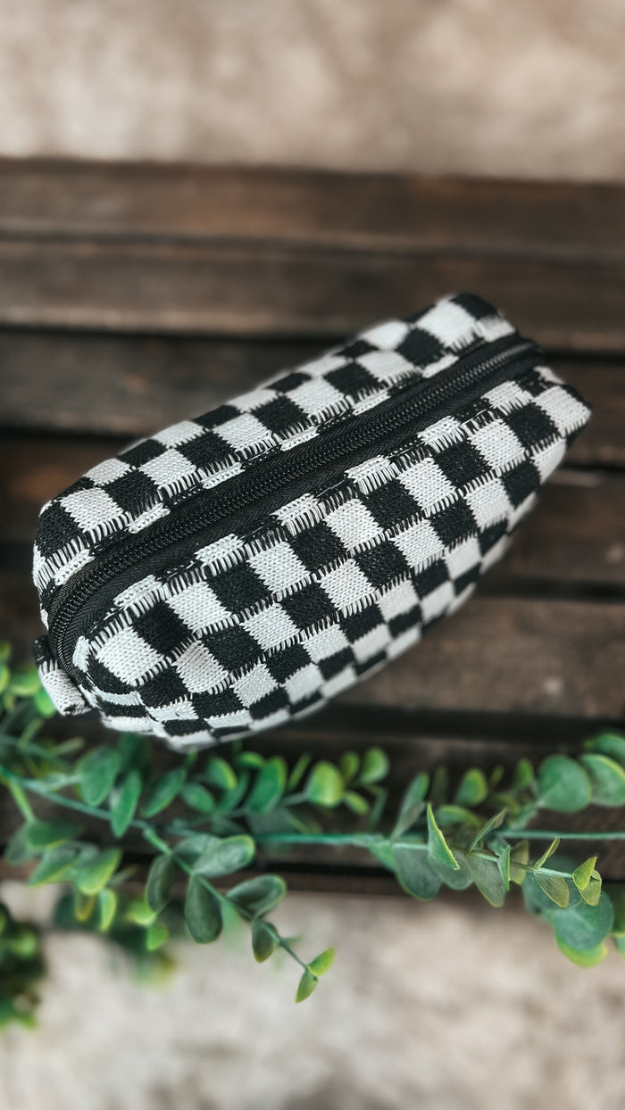 retro zipper checkered pouch