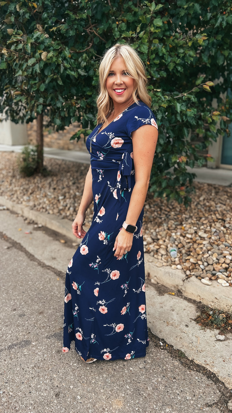 Lily 2.0 Short Sleeve Maxi Dress: Navy