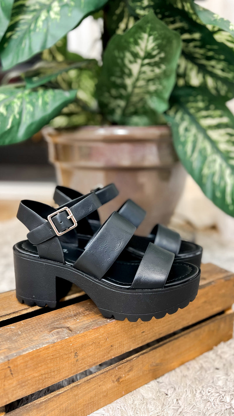 Cher Chunky Heel Sandal: Black