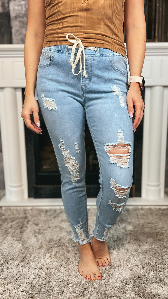 Owen Elastic Waist Denim: Light Wash