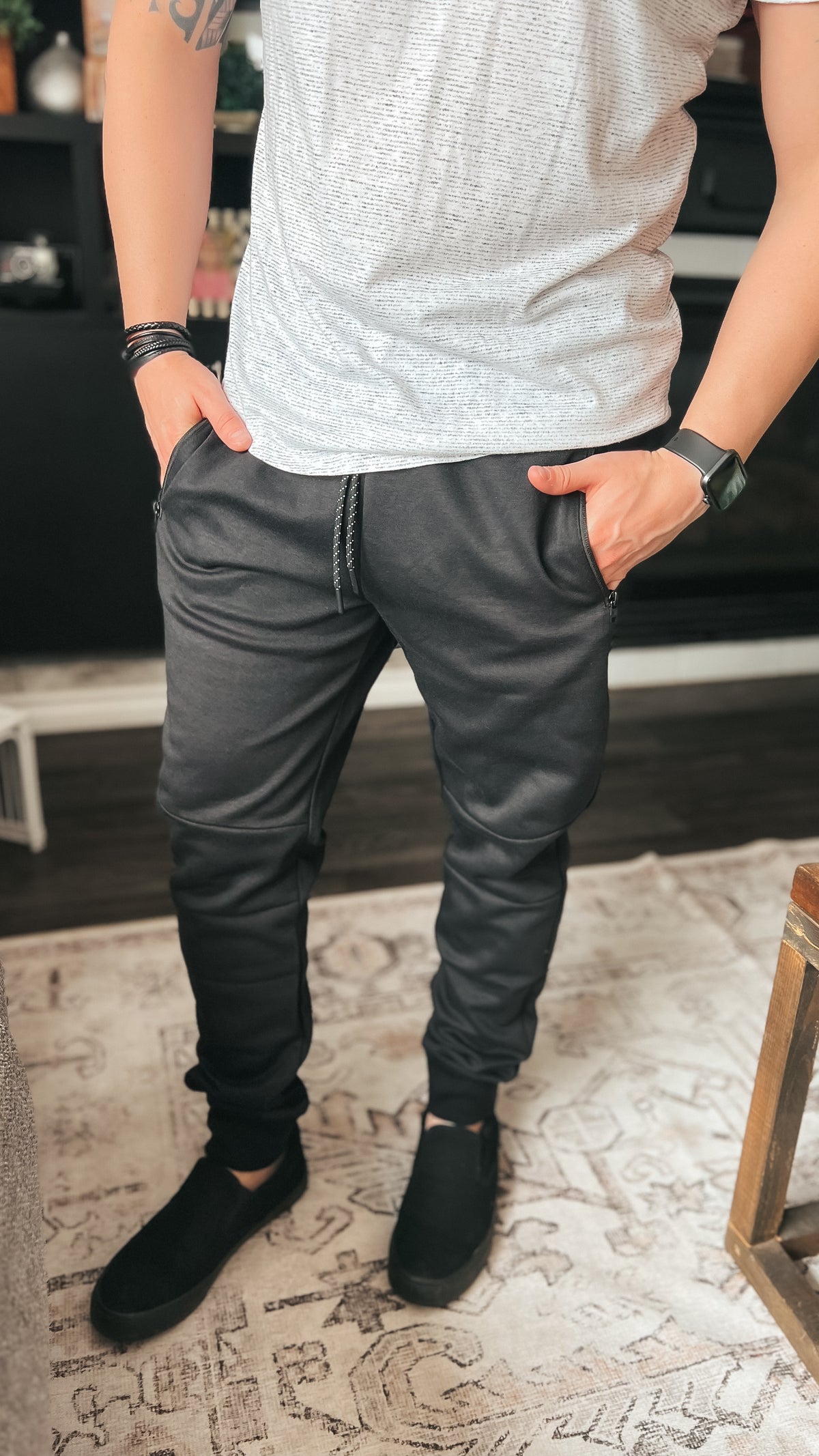 Phillip Joggers: Black