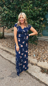 Lily 2.0 Short Sleeve Maxi Dress: Navy