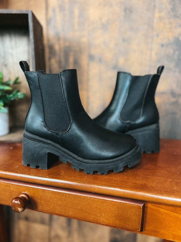 Jake Combat Boots: Black