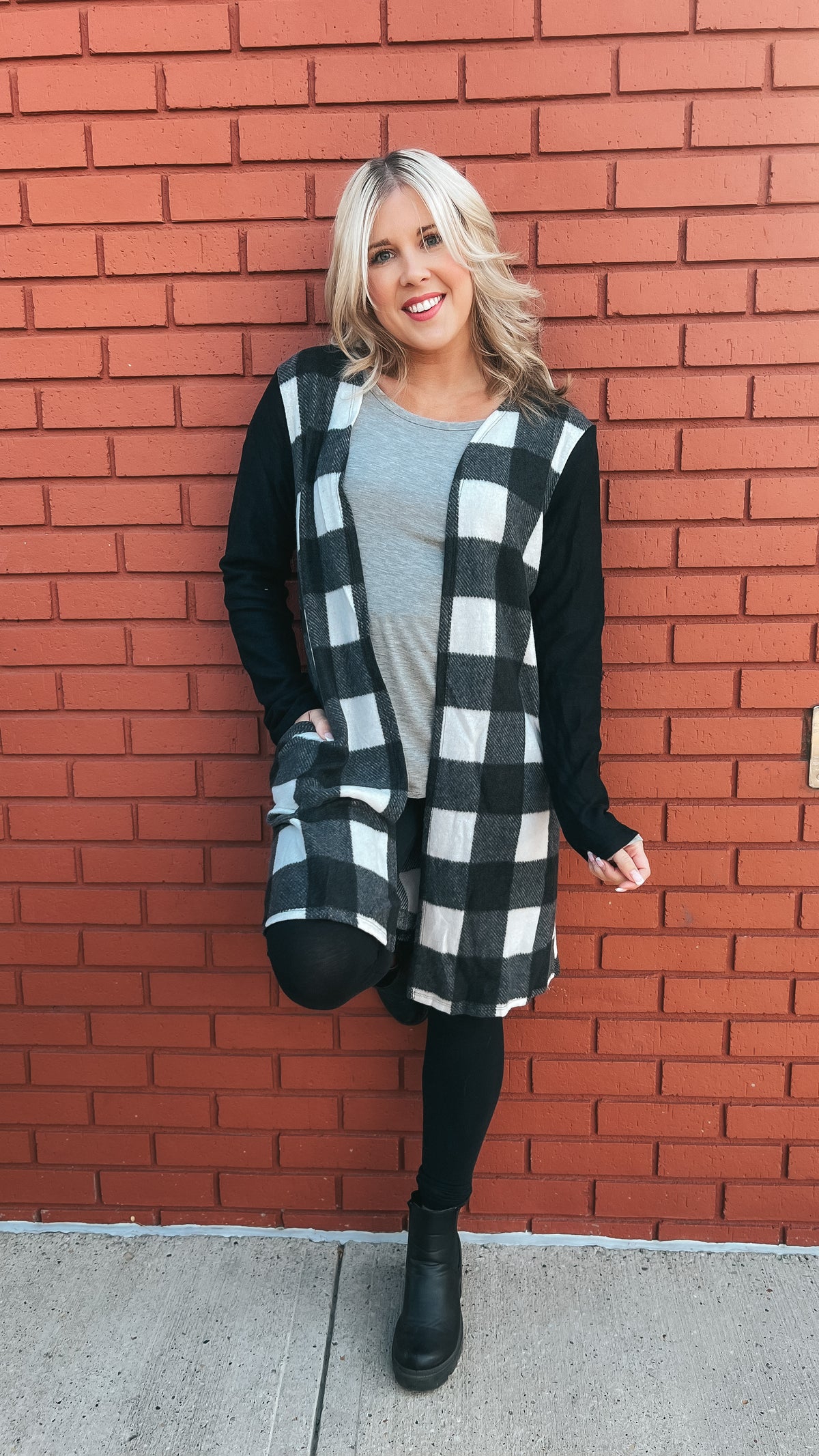 Donna Plaid Cardigan: Ivory & Black