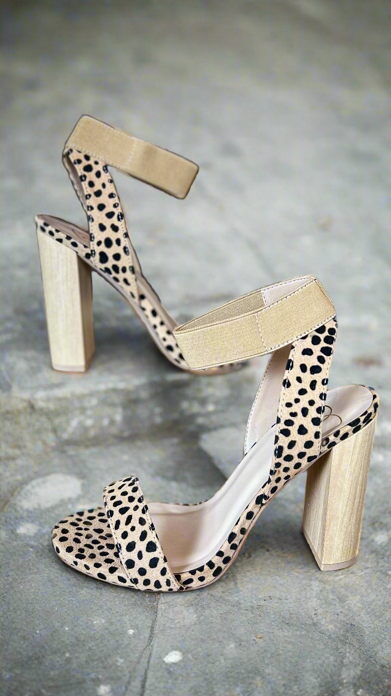 Zara Leopard Heel 7.5