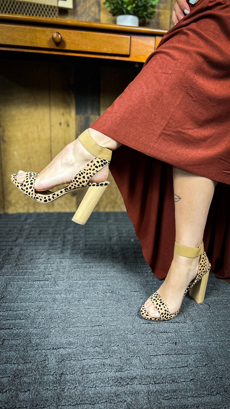 ZARA Heels Square Toe Pointed Head Leopard Print Chain Decor Sandals: –  Yumzo Store